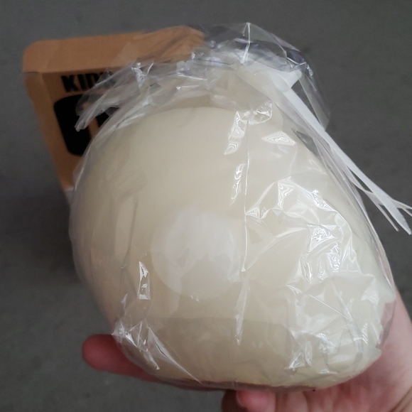 Kidrobot 2x 09 Rare Candles Milk & Pear - Picture 12 of 14